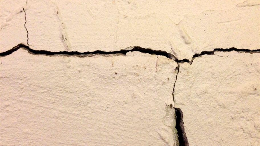 foundation crack